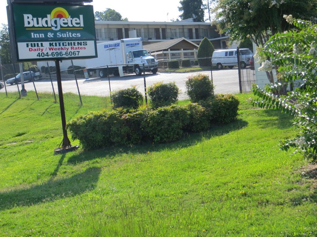 Budgetel Inn And Suites Atlanta Exterior photo