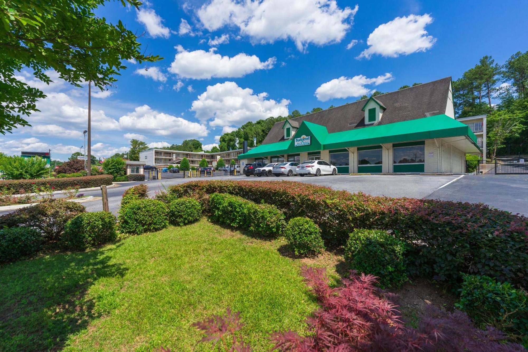 Budgetel Inn And Suites Atlanta Exterior photo
